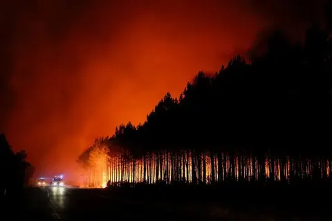 Пожежі на Криті забрали життя трьох рятувальників: що відбувається