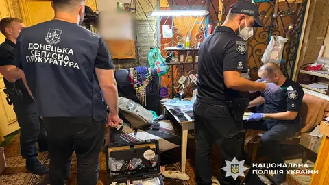 Наркозбут у Слов’янську: подружжя затримали під час спецоперації