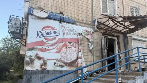 Понад 30 ударів по Дніпропетровщині за добу: що відомо про руйнування