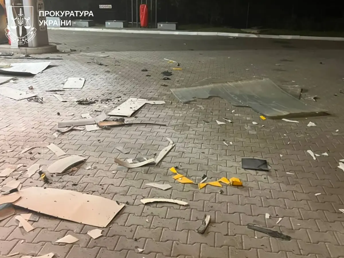 Удар по Харкову: росіяни атакували АЗС безпілотником