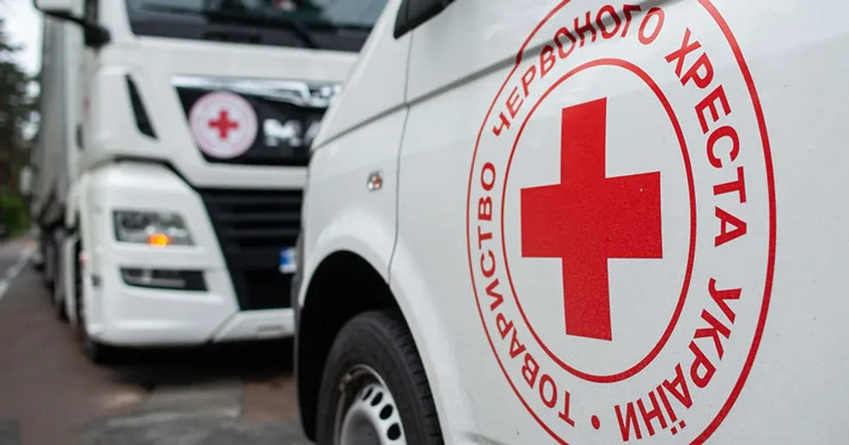 Волонтера Червоного Хреста зупинили попри евакуацію: що відомо