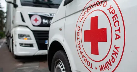 Волонтера Червоного Хреста зупинили попри евакуацію: що відомо