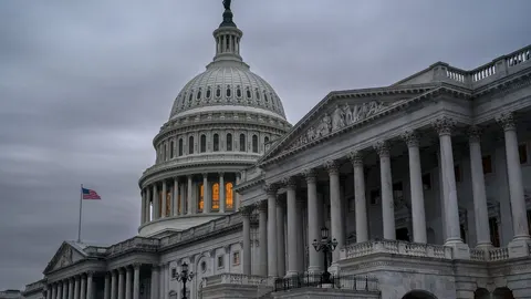 Конгрес США ухвалив «закон Грема»: що це змінить для Росії та України