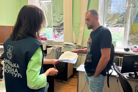 Адвоката зі Слов’янська та його співмешканку затримали за продаж наркотиків