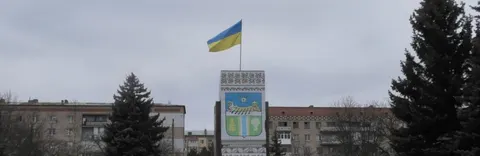 Удар по Снігурівщині: поранено чоловіка та пошкоджено авто