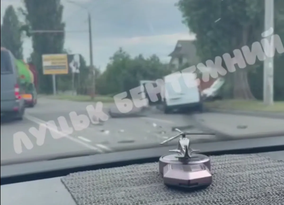 ДТП на Ковельській у Луцьку: зіткнулися два автомобілі