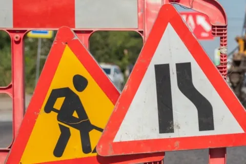 Найдовша вулиця Дніпра паралізована: що відбувається і коли завершать ремонт