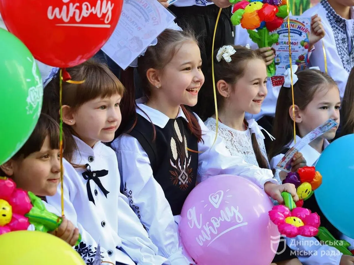 Філатов: у Дніпрі до школи пішли понад 5 тисяч першокласників