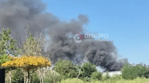 Удар по Дніпру 3 вересня: пожежа на складах, є загиблий та поранені