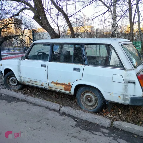 Львів евакуює ще 25 покинутих авто: що це змінює для міста