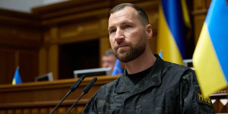 Міноборони має допомогти Силам оборони перехопити ініціативу — Хмара