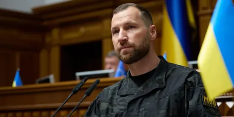 Міноборони має допомогти Силам оборони перехопити ініціативу — Хмара