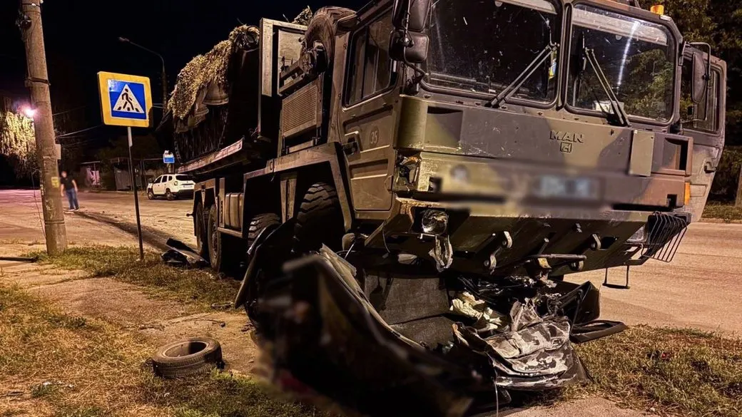 Смертельна ДТП у Запоріжжі: водій легковика загинув після зіткнення з вантажівкою