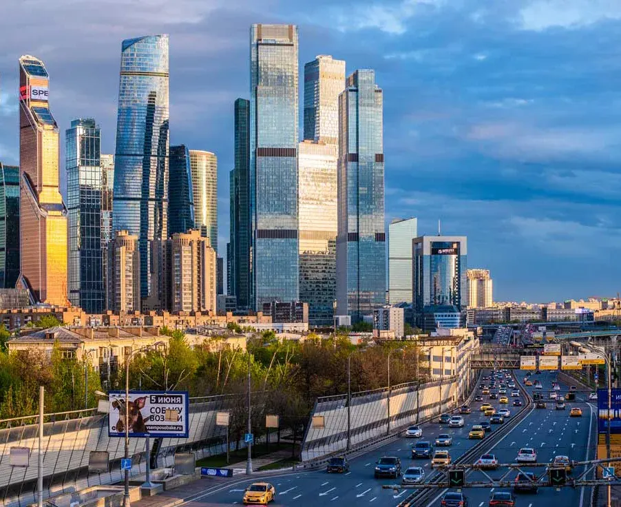 Британія розширила санкції проти РФ: під обмеженнями банки, компанії та тіньовий флот