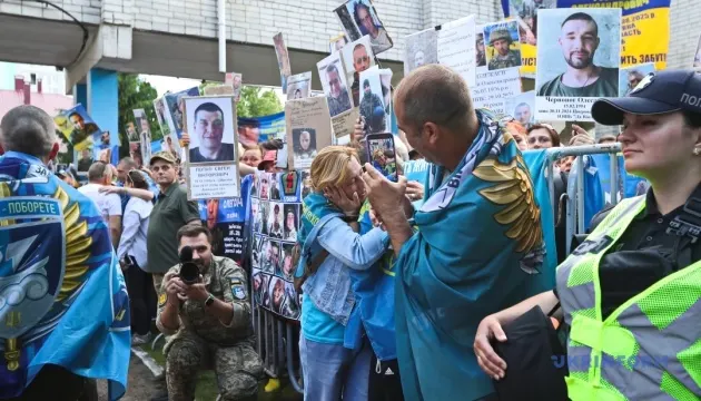 Родинам полонених радять не вести самостійних переговорів