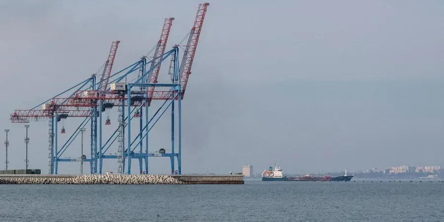Морська блокада: Україна на межі кризи в металургії та агросекторі