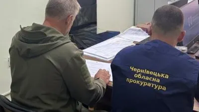 Контрабанда сигарет на 4,4 млн грн: буковинцю загрожує до 11 років