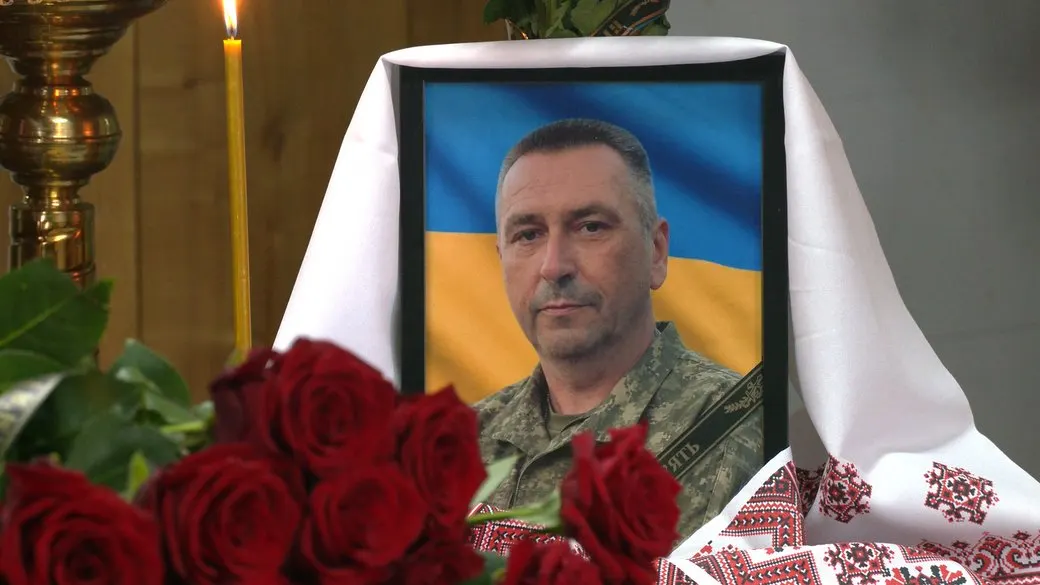 На Чернігівщині попрощалися з журналістом Олександром Назаренком