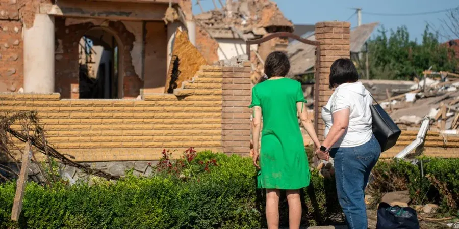 Трагедія в Сумах: під завалами загинули дві сестри, мати врятувала лише чоловіка