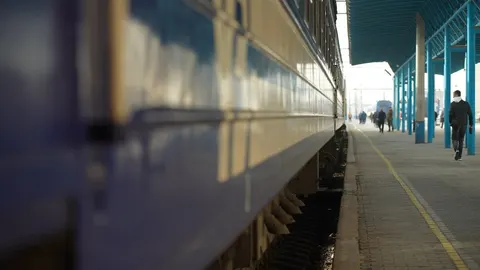 Обстріли знову збивають графік: на Запорізькому напрямку потяги запізнюються до