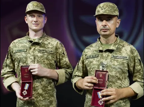 Бійці «Сталевої Сотки» отримали ордени та медалі за службу на сході