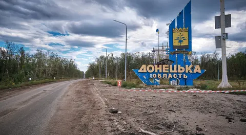 Удар по ринку Слов'янська: четверо поранених, серед них три жінки