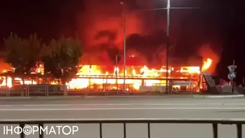У Єнакієвому та Макіївці уражено ТЦ "Галактика": що це означає