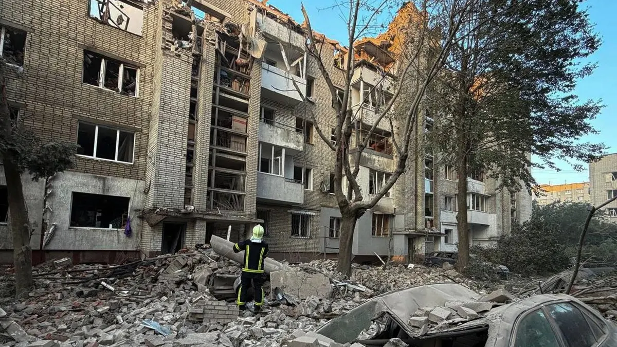 У Львові знайшли тіло загиблого під завалами після ракетного удару