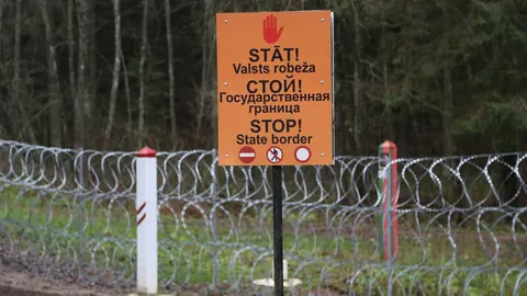У Латвії знайшли тунель з Білорусі: 15 мігрантів намагалися пройти