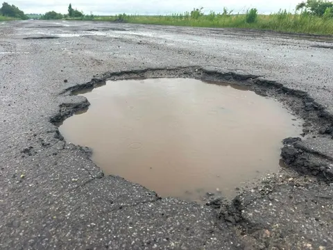Дорога Піщанка — Яворівка: громада готова платити, але ОВА грошей не дає