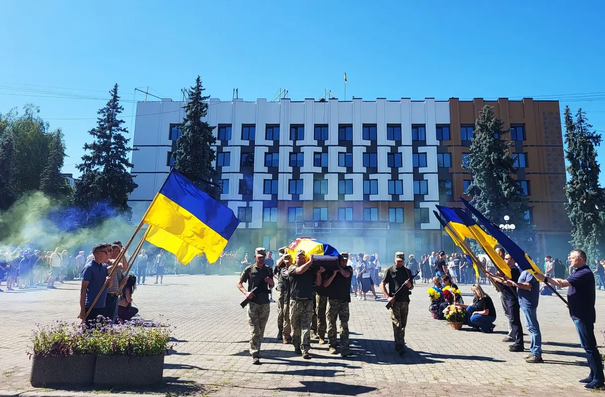 У Ковелі попрощалися з Героєм Олегом Бортніком: 22 місяці вважався зниклим