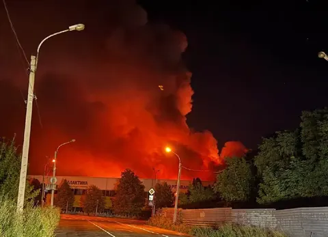 У Донецьку після атаки дронів палає ТЦ «Галактика»: що відомо