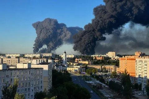 Нова тактика дронів: як Україна виводить з ладу російські НПЗ надовго