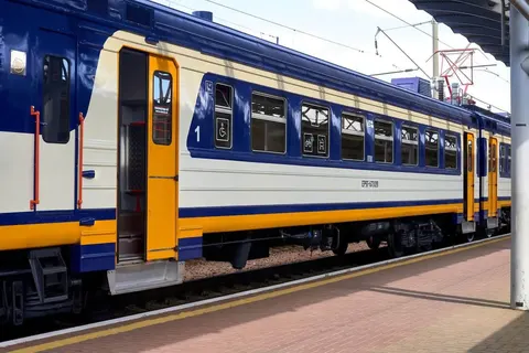 Укрзалізниця змінила рух приміських поїздів до Києва після атаки