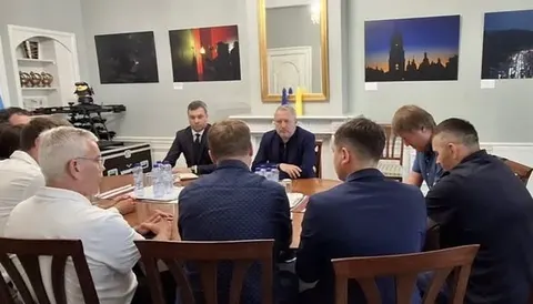 Модульне житло для 200 переселенців: Україна та Нідерланди обговорили проєкт у Г