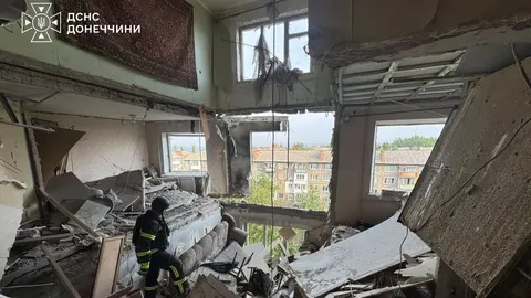 Слов'янськ під авіаударами: двоє поранених, пошкоджено понад два десятки будинкі