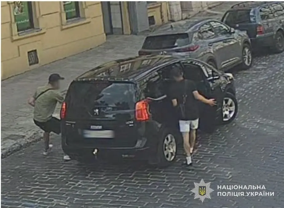 Шахраї видурили у львівського пенсіонера $18 тисяч: деталі схеми