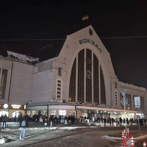 «Укрзалізниця» відкрила платні зали очікування безкоштовно до ранку 28 серпня