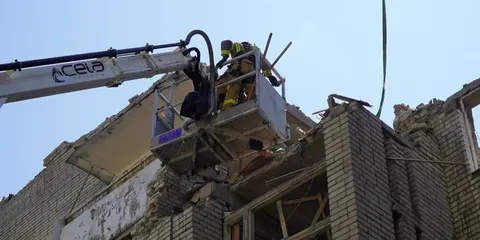 У Львові після ракетної атаки під завалами можуть бути двоє людей