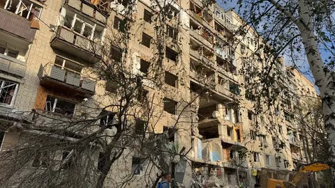 Удар КАБом по Сумах: загинули двоє працівників міськради, триває ліквідація насл
