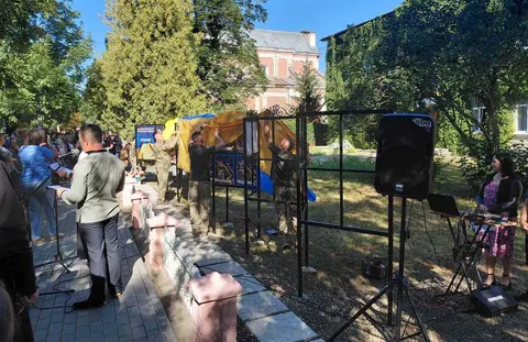 Алея Надії: у Монастириськах вшанували зниклих безвісти та полонених воїнів