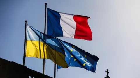 Суперечка у Франції: чи зупинить Ле Пен допомогу Україні?