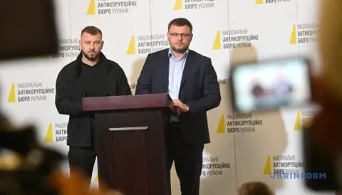 Підозра Кривоносу, відсторонення Кравченка та масовані удари: що це означає