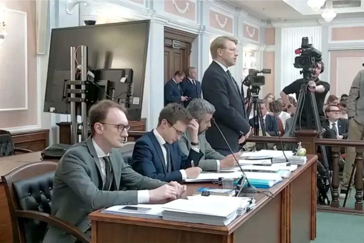 Суд у РФ зняв з виборів єдину антивоєнну партію «Яблуко»