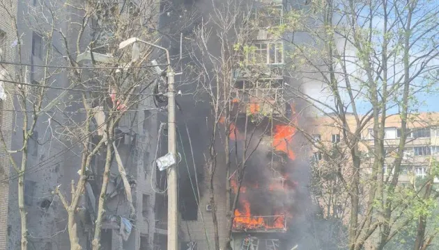 Авіаудар по Краматорську: дев'ятеро поранених, пошкоджені будівлі