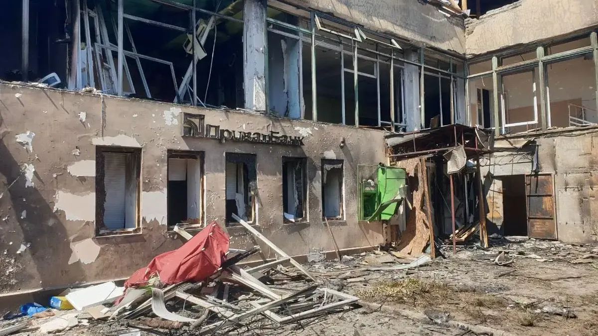 Удар по відділенню «Приватбанку» у Дніпрі: двоє інкасаторів загинули