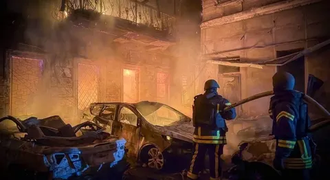 Атака на Одещину: восьмеро поранених, руйнування та пожежі