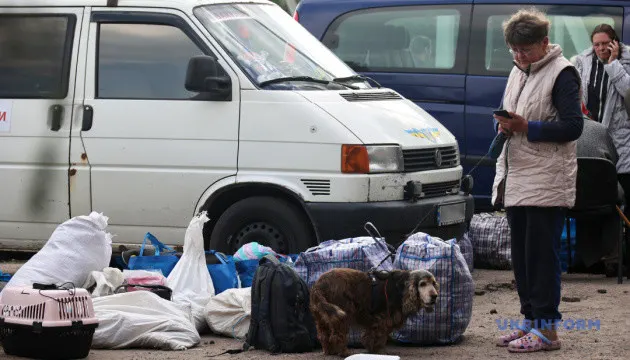 На Донеччині в зоні активних боїв залишаються 69 тисяч цивільних — ОВА