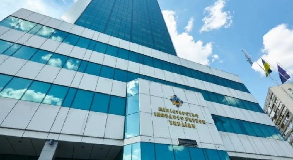 Слідчі дії в Мінвідновлення: що відомо про справу директора департаменту