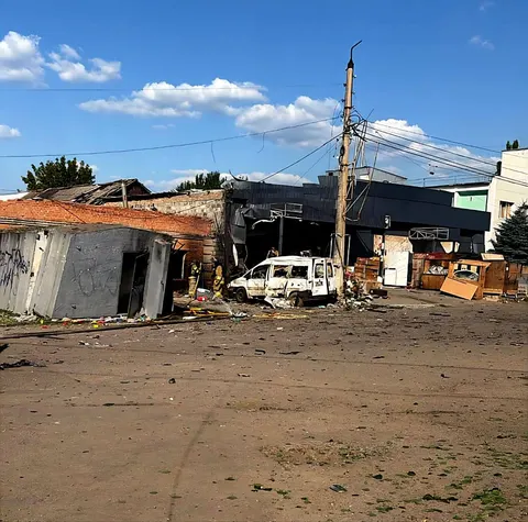Удар по пошті в Краматорську: загинула людина, є постраждалі